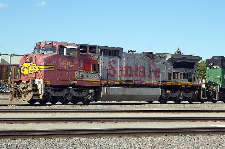 BNSF 802 Dash 8-40CW.jpg